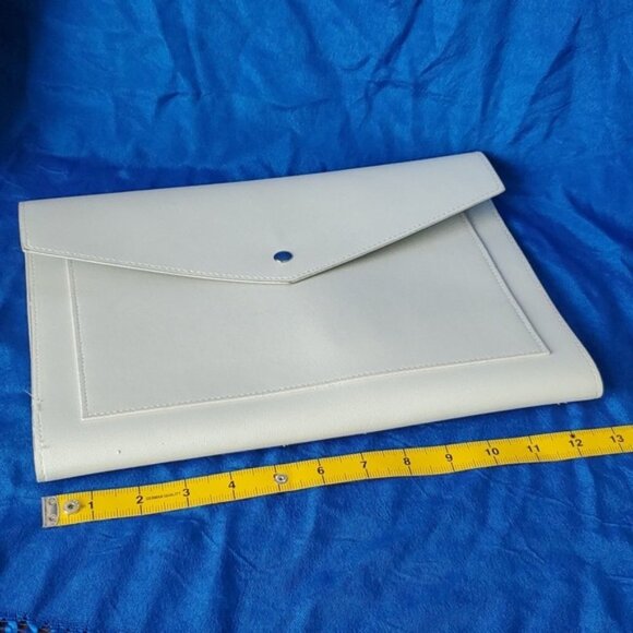 Megan Portfolio Clutch EUC Vegan Leather Cloud Gray color - Picture 2 of 12